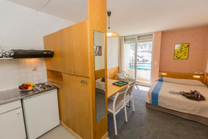 استودیوی استاندارد, Hôtel Résidence Le Lys