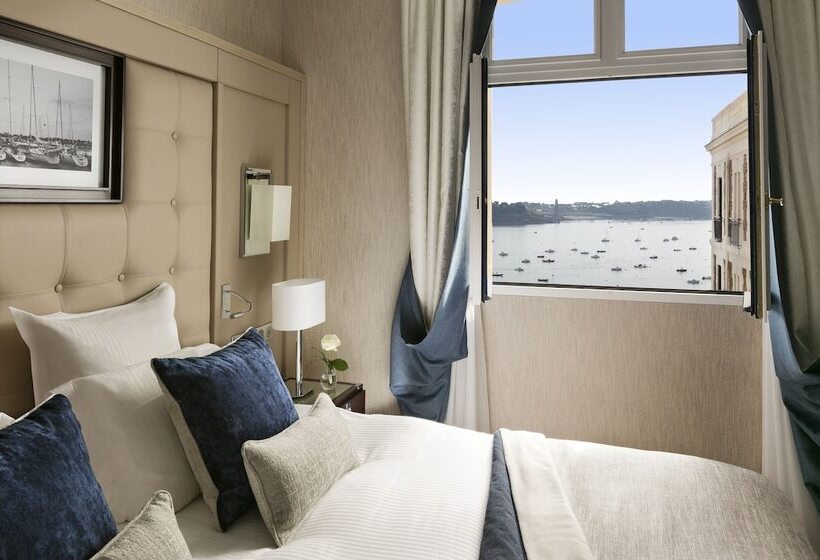 اتاق لوکس با چشم‌انداز دریا, Hôtel Barrière Le Grand Hôtel Dinard