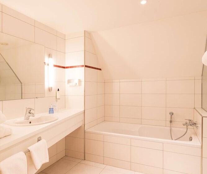 سوییت, Best Western Hotel & Spa Le Schoenenbourg   Riquewihr   Proche Colmar