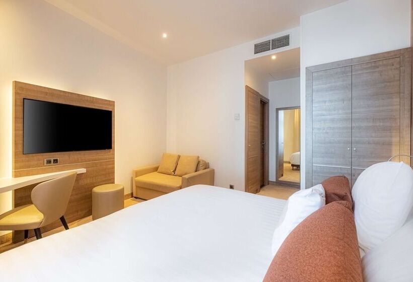 マウンテンビューファミリールーム, Best Western Premier Hotel Prince De Galles