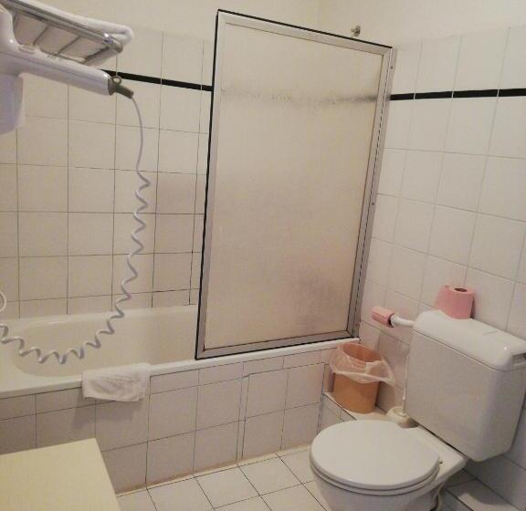 Standard Triple Room, De Nevers