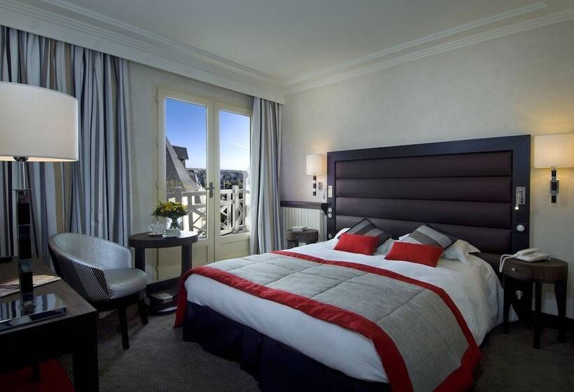 اتاق استاندارد با چشم‌انداز شهر, Grand Hôtel Des Thermes