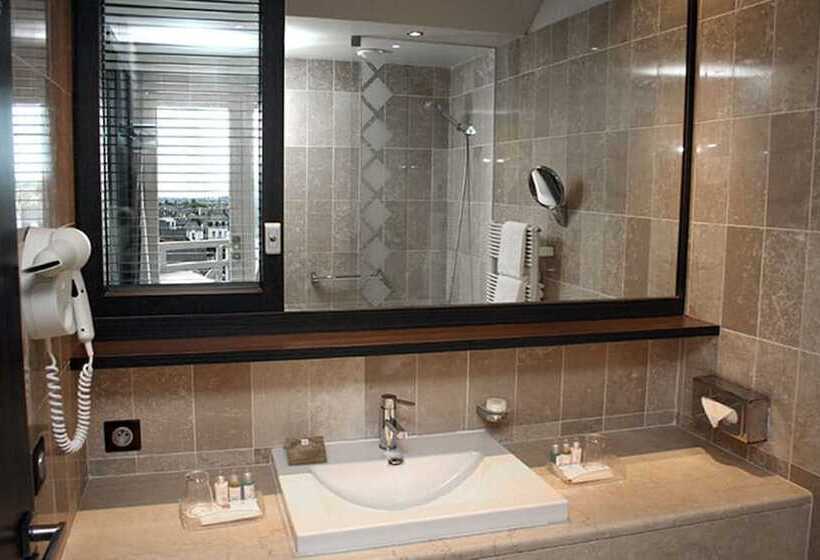 اتاق استاندارد با چشم‌انداز شهر, Grand Hôtel Des Thermes