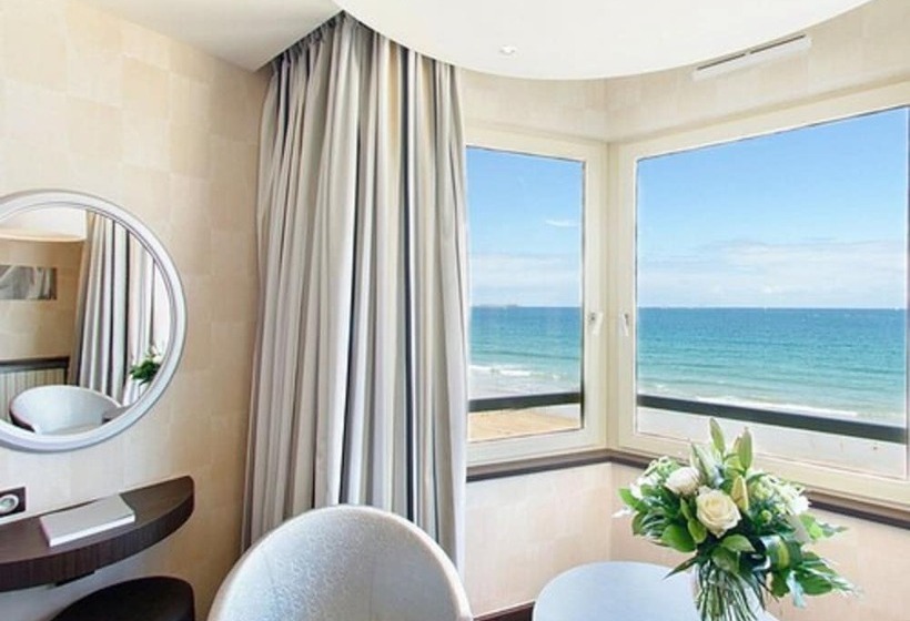 اتاق استاندارد با چشم‌انداز دریا, Grand Hôtel Des Thermes