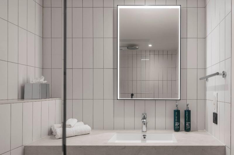 اتاق سوپریور با تخت بزرگ, Hilton Garden Inn Marseille Provence Airport