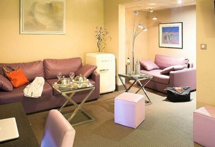 سوییت جونیور, Le Safari Hotel Restaurant