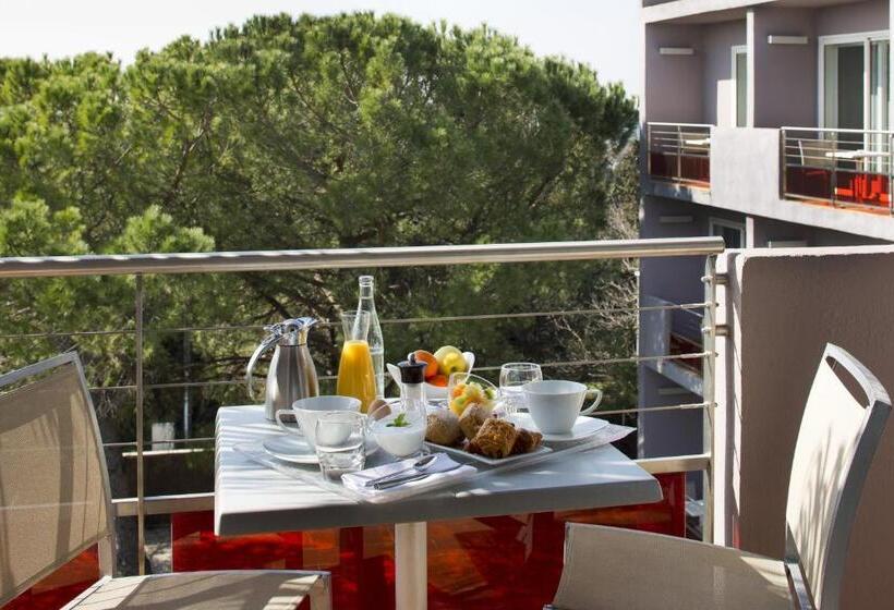 سوییت جونیور, Le Safari Hotel Restaurant
