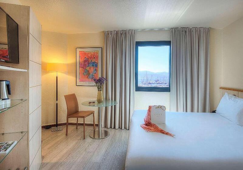 اتاق کلاسیک, Mercure Ajaccio