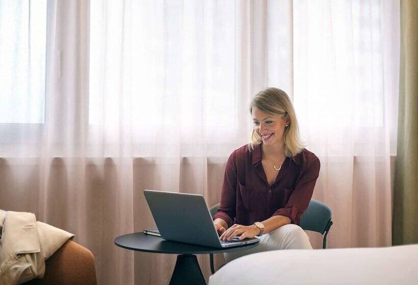 اتاق کلاسیک, Mercure Paris La Defense