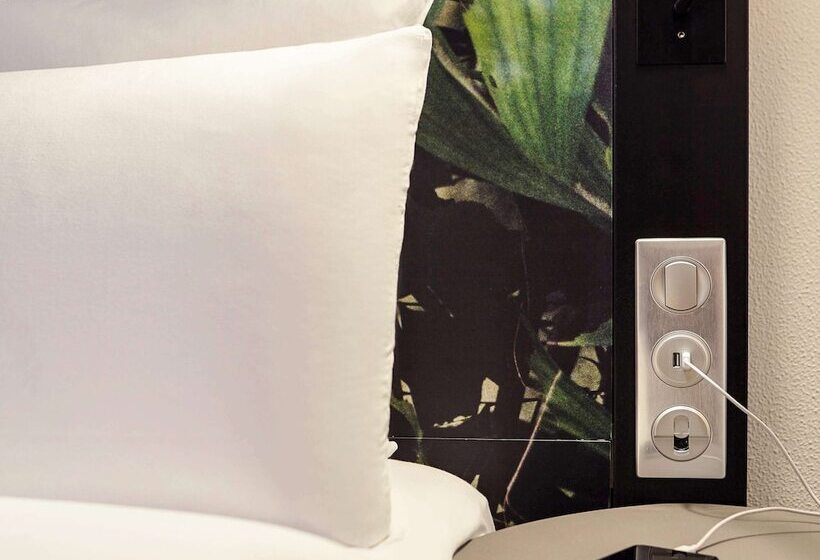 اتاق پرستیژ, Mercure Paris La Defense