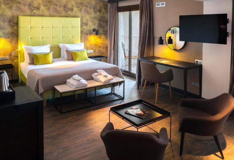سوییت خانوادگی, Van Der Valk Hotel Saint Aygulf