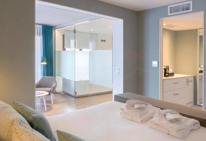 سوییت با چشم‌انداز دریا, Van Der Valk Hotel Saint Aygulf