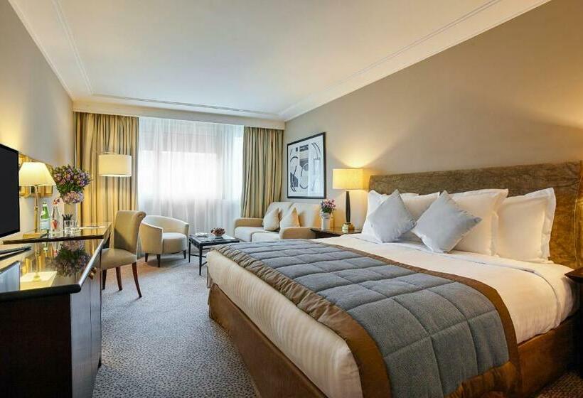 Executive Room King Size Bed, Warwick Paris