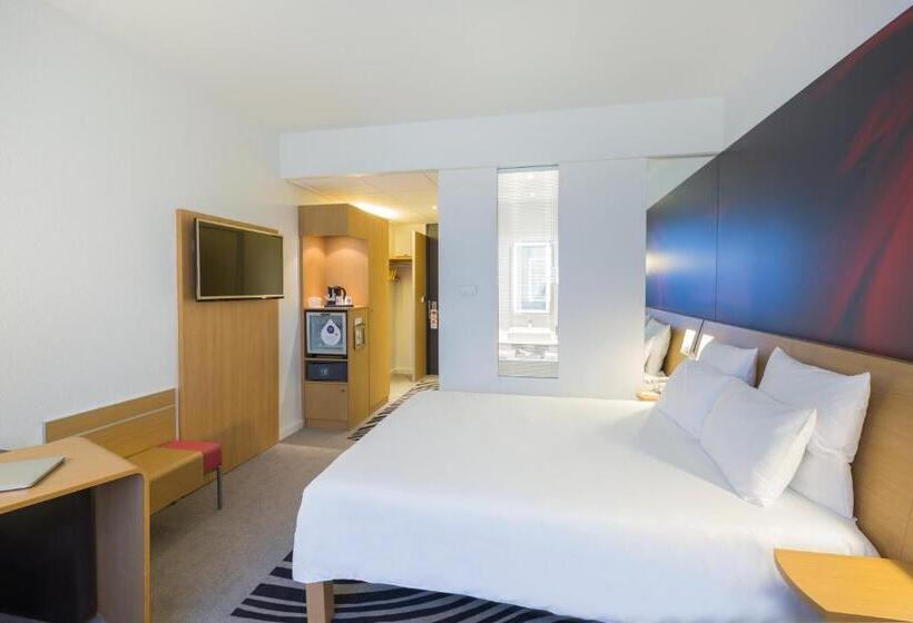 اتاق خانوادگی تودرتو, Novotel Poitiers Site Du Futuroscope