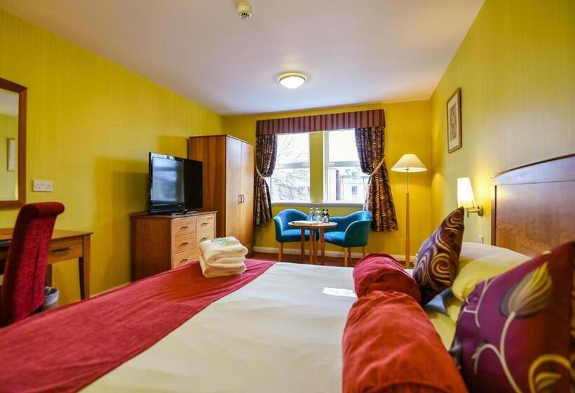 Superior Room, Cairndale