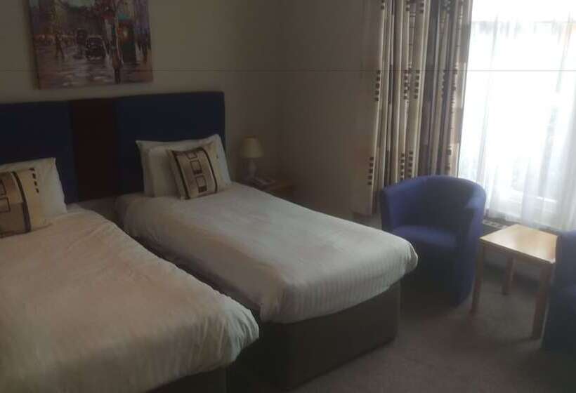 Standard Room Adapted for people with reduced mobility, Best Western Brook