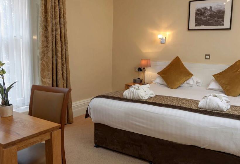 Deluxe Room with Views, B/w Plus Buxton Lee Wood