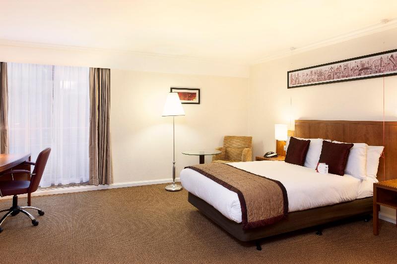 اتاق استاندارد, Crowne Plaza Heathrow