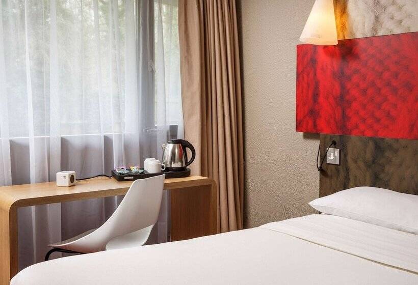 اتاق استاندارد, Ibis Coventry South Whitley