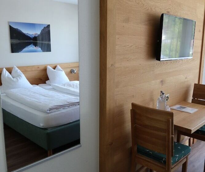اتاق استاندارد, Giessen Hotel & Coffeehouse