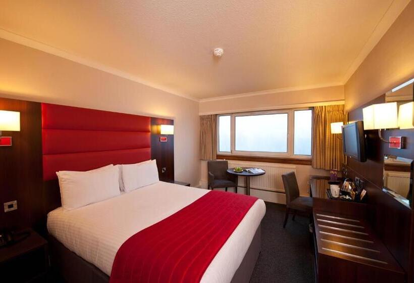 Quarto superior, Leonardo Inn  Glasgow West End