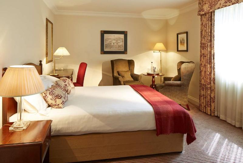 اتاق استاندارد, Macdonald Frimley Hall Hotel & Spa