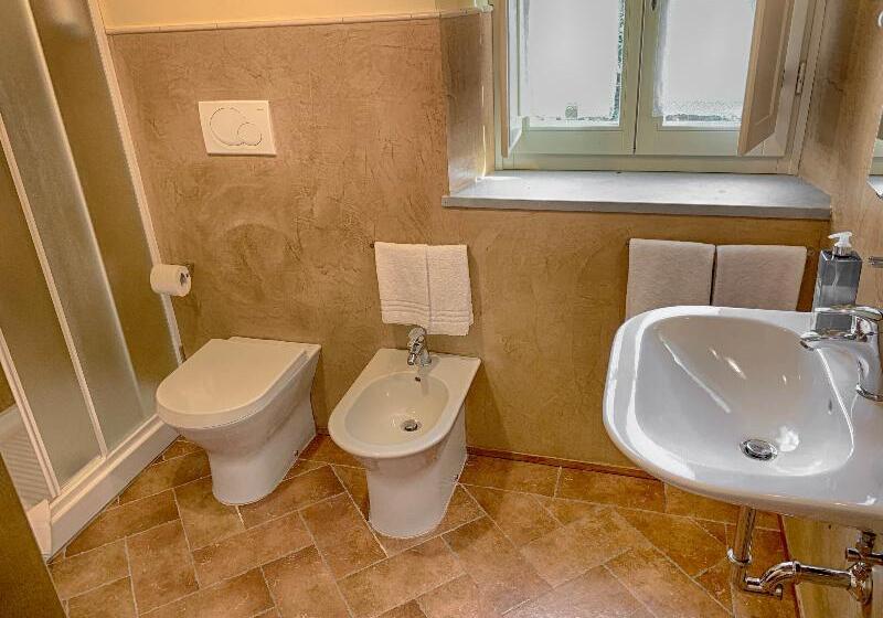اتاق استاندارد, Mercure Darlington Kings