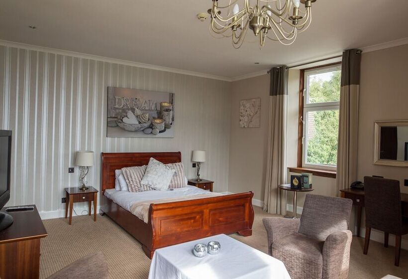 Suite, Rosslea Hall