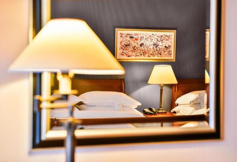 اتاق خانوادگی, Sheraton Skyline Hotel London Heathrow