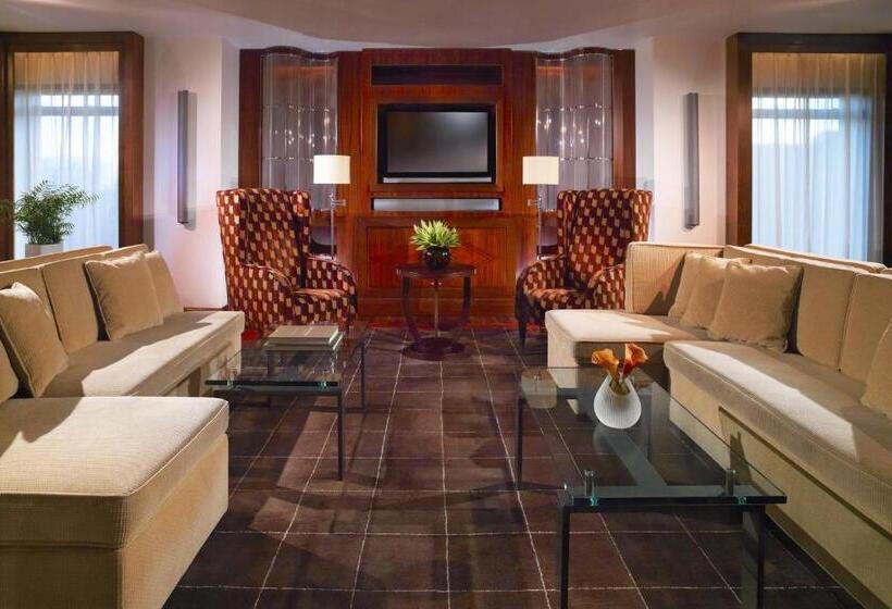 اتاق اجرایی, Sheraton Skyline Hotel London Heathrow