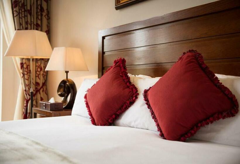 Quarto Deluxe, The Royal Horseguards Hotel, London