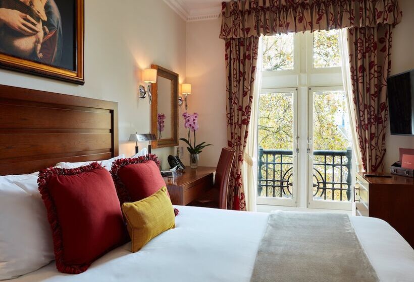 Deluxe Room Garden View, The Royal Horseguards