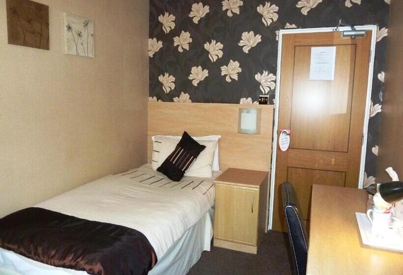 Standard Single Room, Trivelles Park