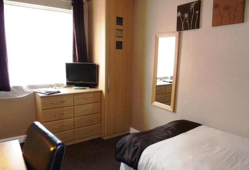 Standard Single Room, Trivelles Park