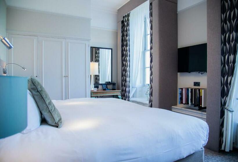 اتاق لوکس با تخت بزرگ, Queens Hotel Cheltenham