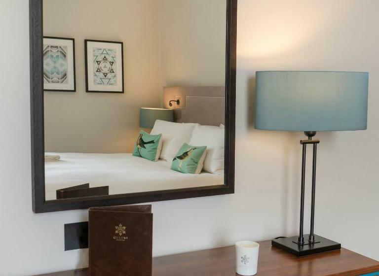 اتاق سوپریور, Queens Hotel Cheltenham