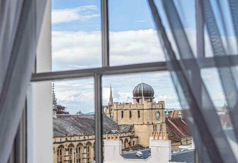 اتاق سوپریور, Queens Hotel Cheltenham