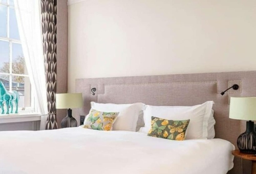 Quarto superior, Queen S  Cheltenham