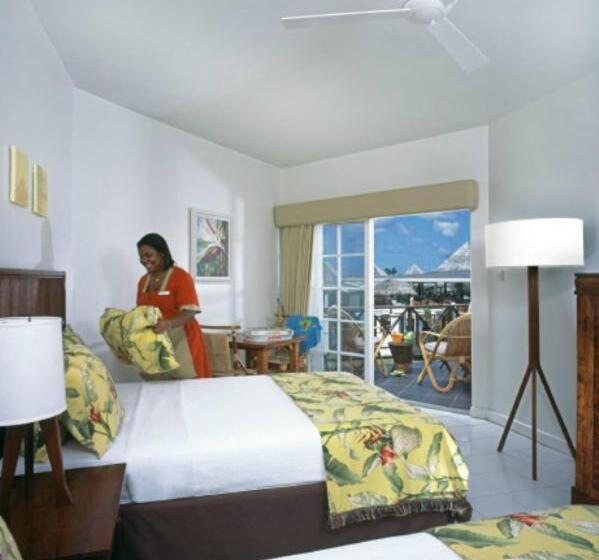 اتاق استاندارد با چشم‌انداز باغ, Coyaba Beach Resort