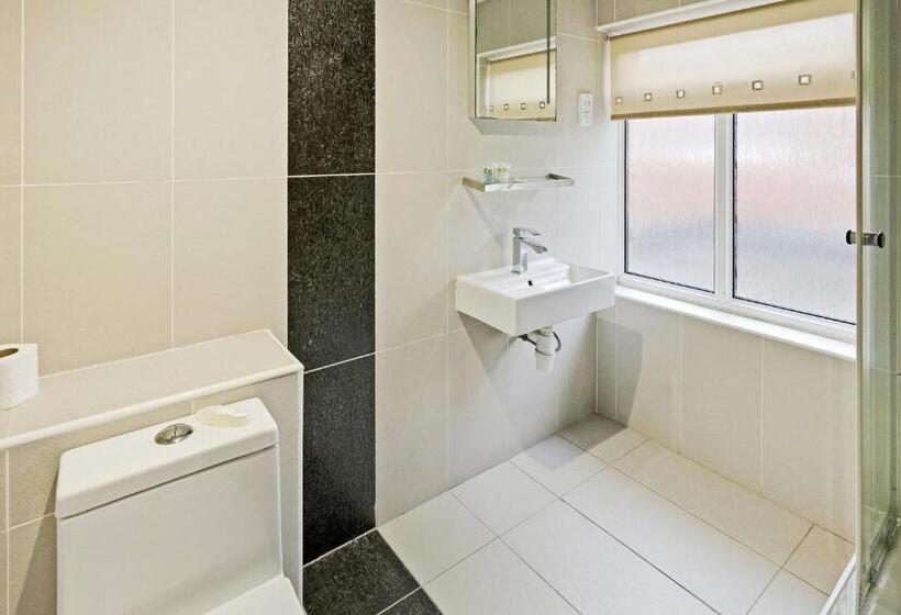 اتاق استاندارد سه نفره, Baltimore