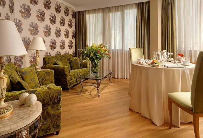 Suite, Divani Caravel