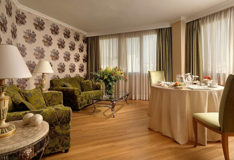 Suite, Divani Caravel