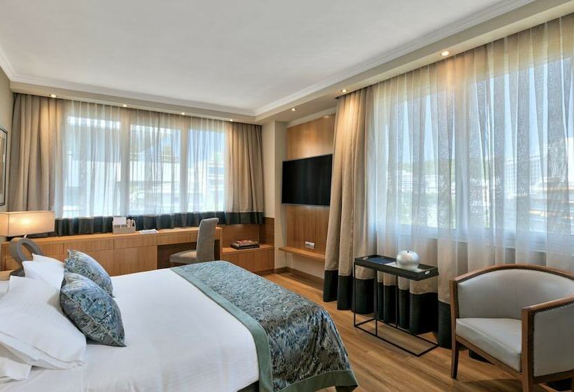 Suite, Divani Caravel