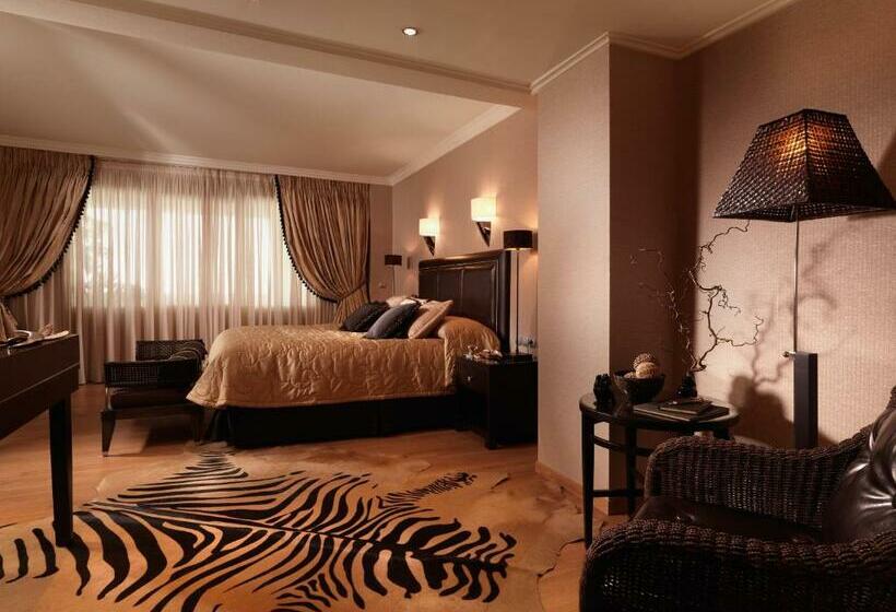 Presidential Suite, Divani Caravel