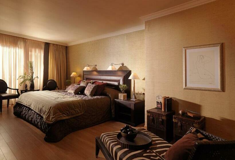 Suite Presidencial, Divani Caravel