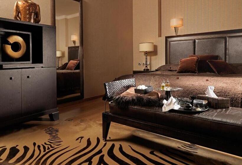 전망 스위트, Divani Caravel