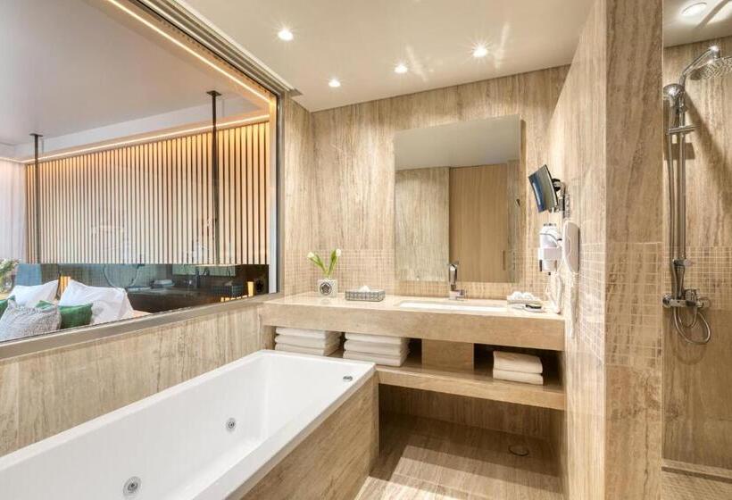 전망 스위트, Divani Caravel