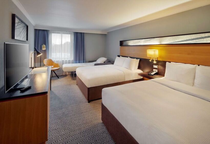 Habitación Familiar, Doubletree By Hilton Manchester Airport