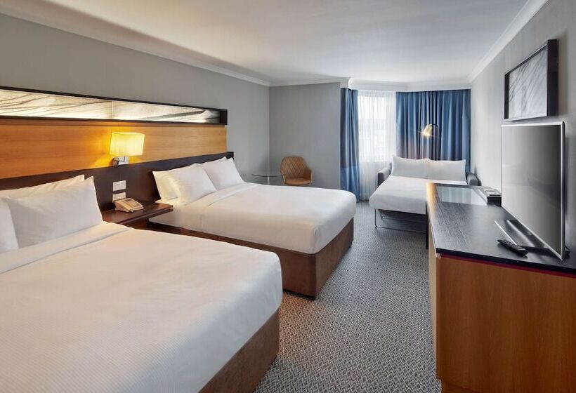 Habitación Familiar, Doubletree By Hilton Manchester Airport