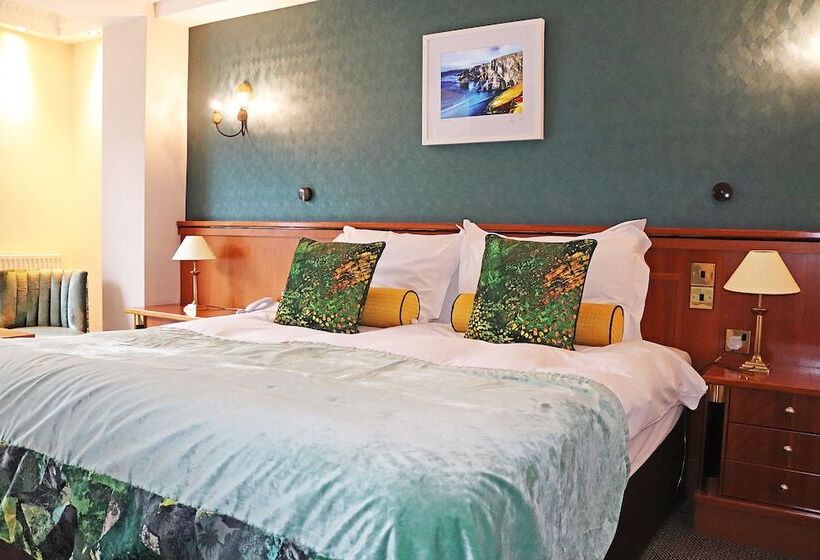 سوییت, Fredrick S Hotel Restaurant Spa